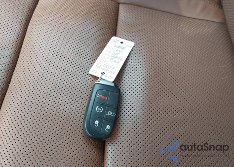 2017 Jeep Grand Cherokee Summit 4X4 from USA, damaged, VIN 1C4RJFJT3HC818137